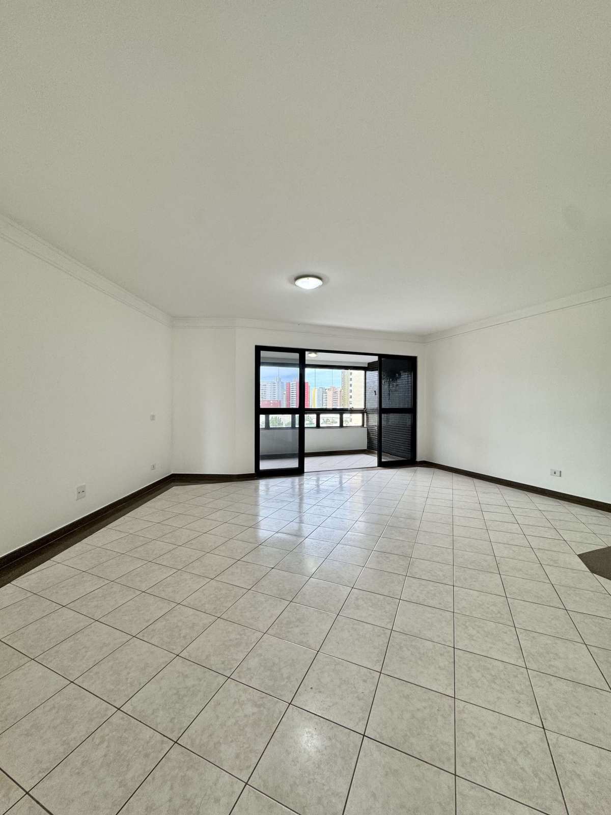 Apartamento à venda, no Lê Bristol em Aracaju, Jardins, com 4 quartos, 154m²