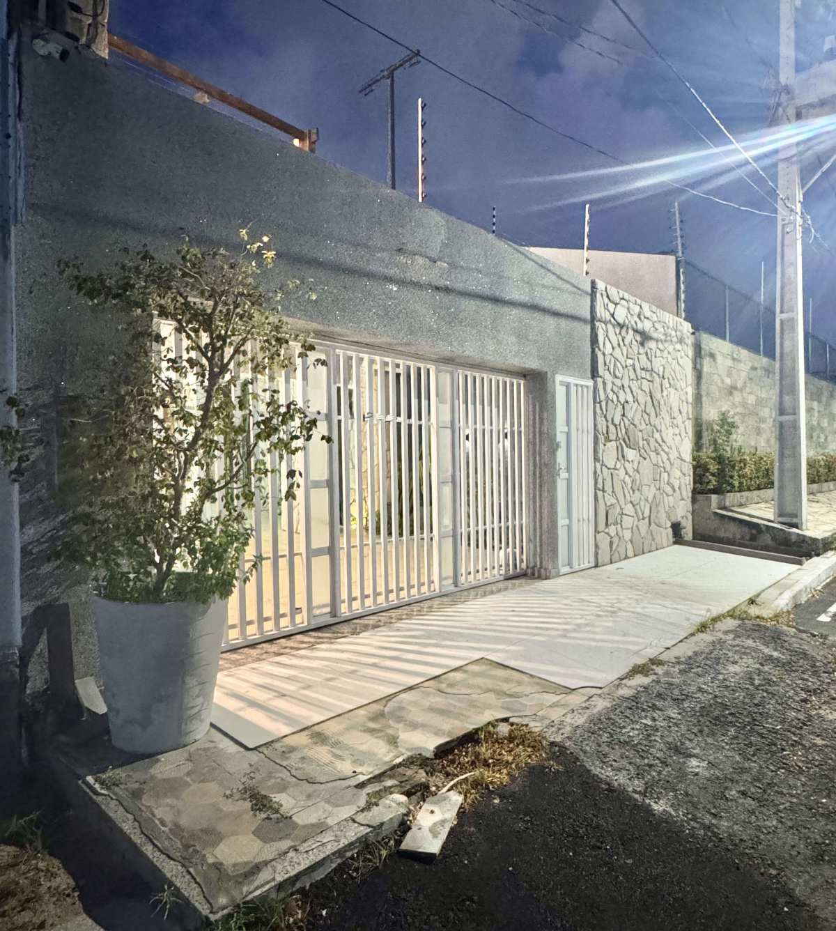 Casa à venda em Aracaju, Farolândia, com 4 quartos, 270m² - Edjalma Alcântara - Corretora de Imóveis