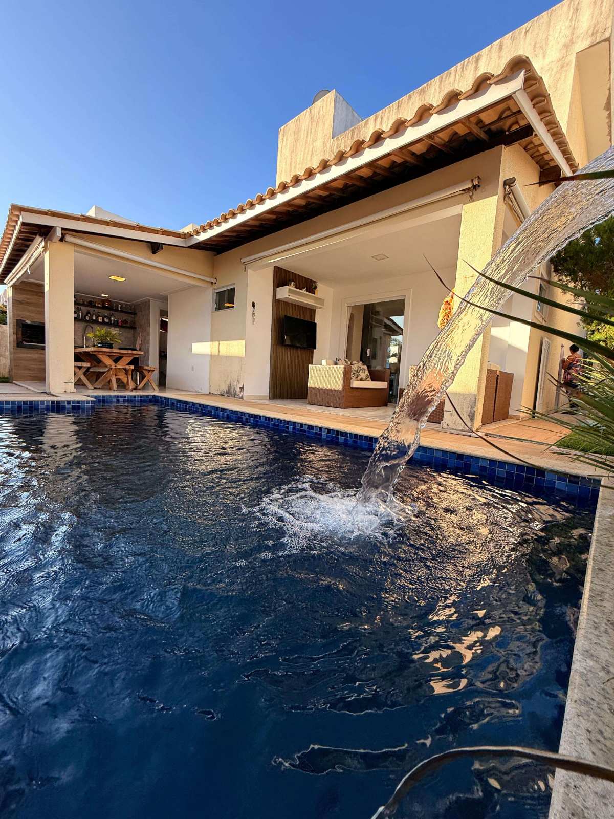 Casa Duplex de Alto Padrão na Aruana – 4 Quartos | 203m² em Condomínio - Edjalma Alcântara - Corretora de Imóveis